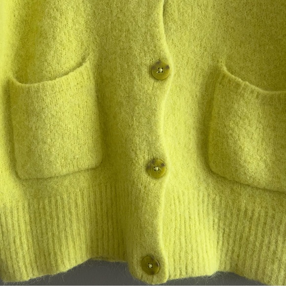 UGG Women's Jaelyn Cardigan Alpaca Wool Blend V-Neck Lime Yellow Sz Small - Picture 7 of 13